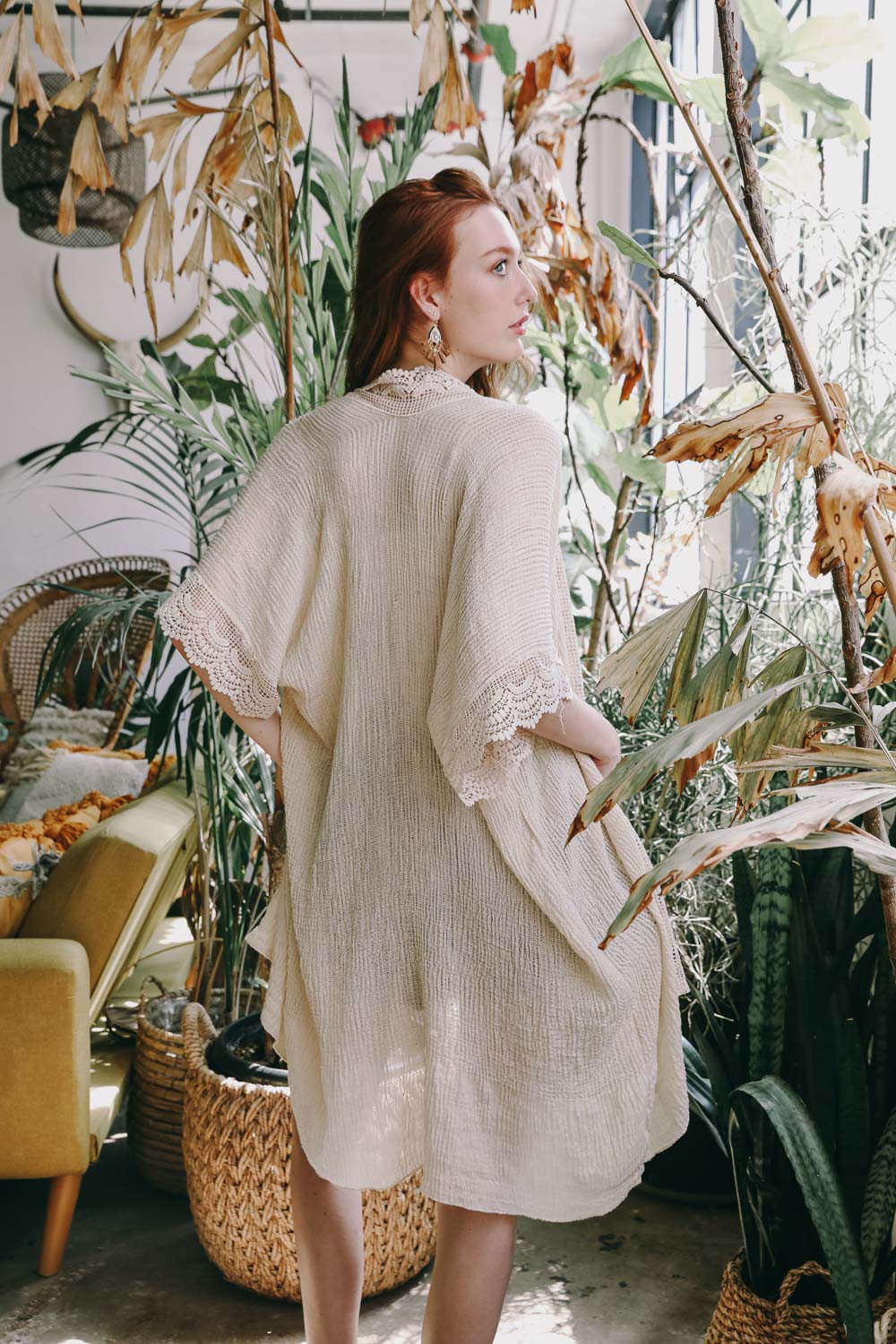 Scallop Lace Trim Kimono